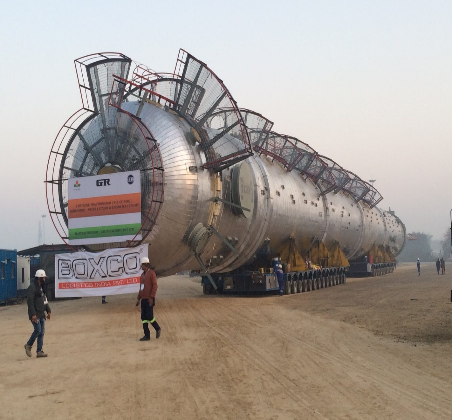 G.R. Engineering super-heavy column on multi-axle ODC transport